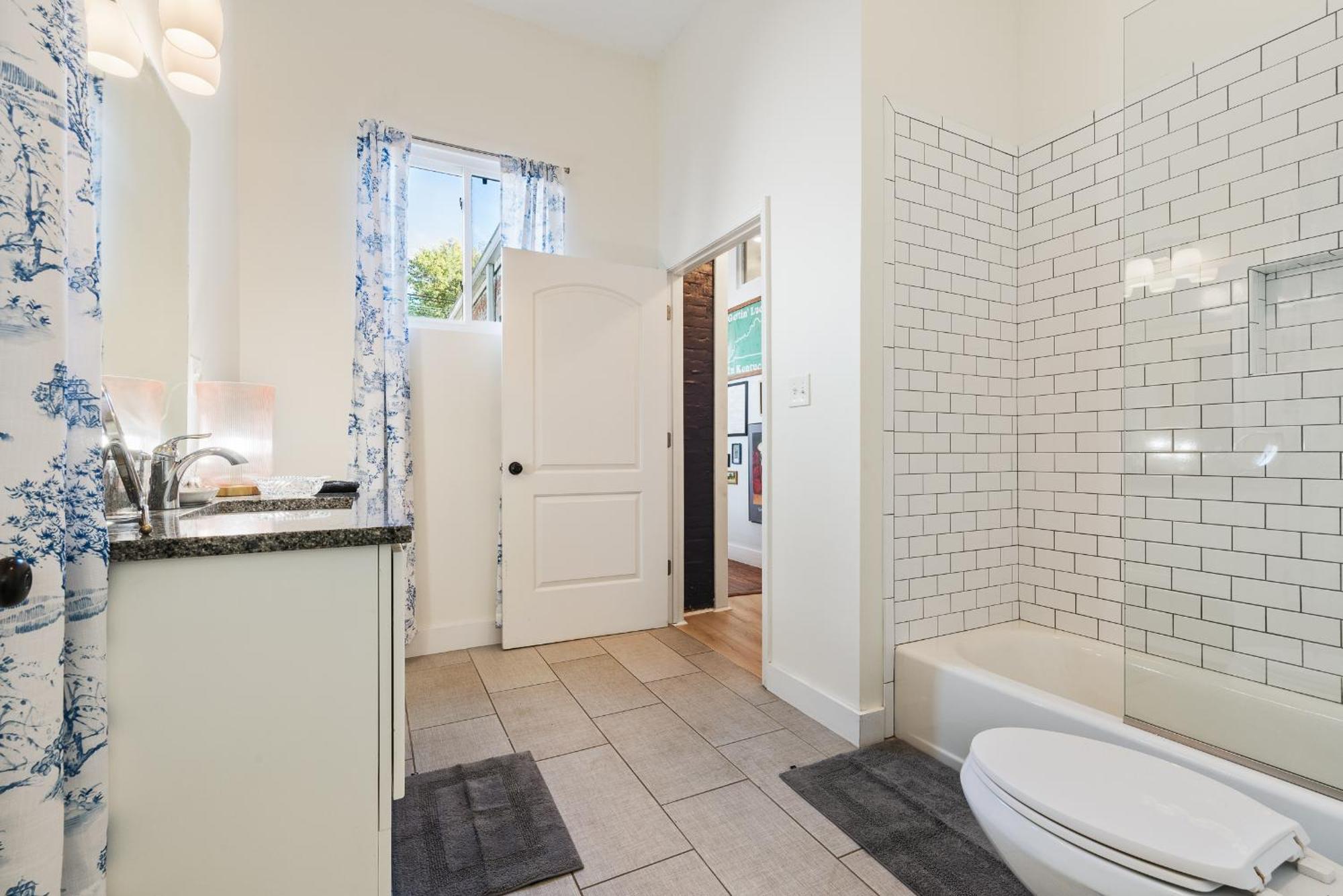 Grand Millennial Germantown 2 Bedroom Shotgun ルイスビル エクステリア 写真